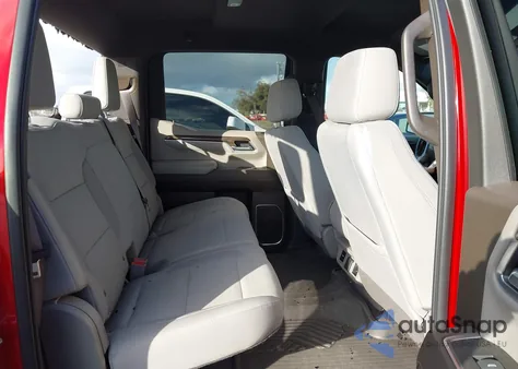 2022 Chevrolet Silverado 1500 4Wd Standard Bed Lt z USA, uszkodzony, nr VIN 1GCUDDED9NZ512545